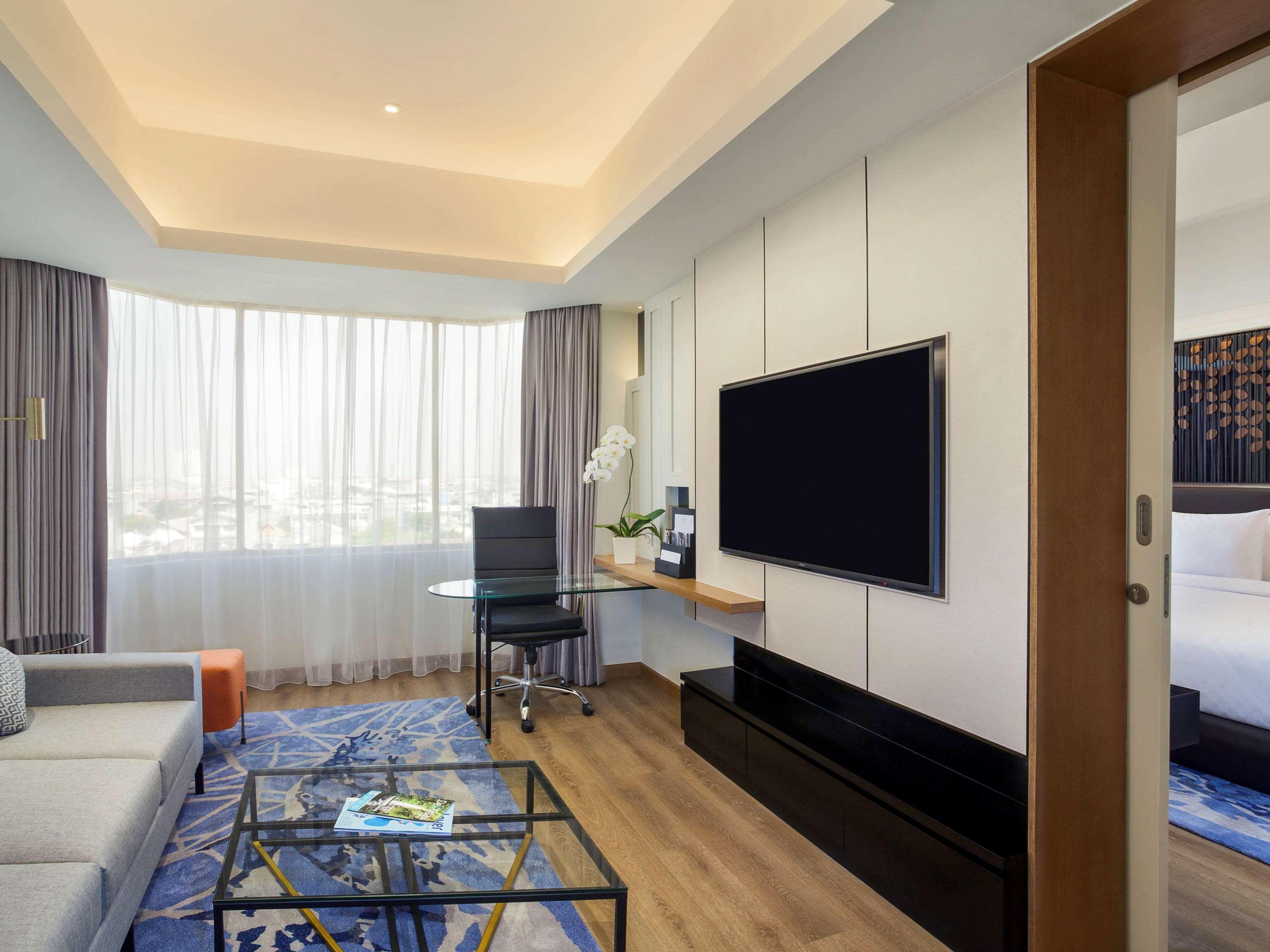 Mercure Jakarta Batavia Ngoại thất bức ảnh