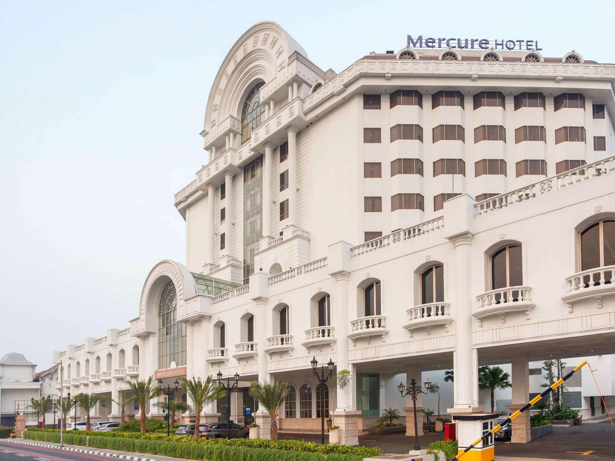 Mercure Jakarta Batavia Ngoại thất bức ảnh